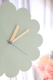 Petal Clock - Mint