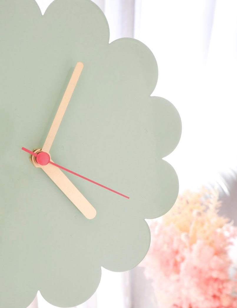 Petal Clock - Mint